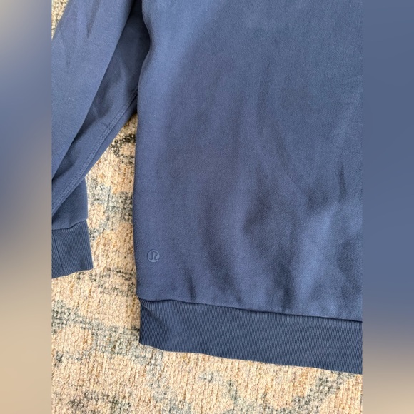 Lululemon Steady State Crew in Blue Twill XL Excellent Condition - Picture 3 of 4